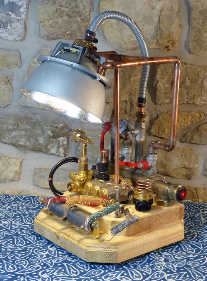 Steampunk Lamp 11_0835_900.jpg